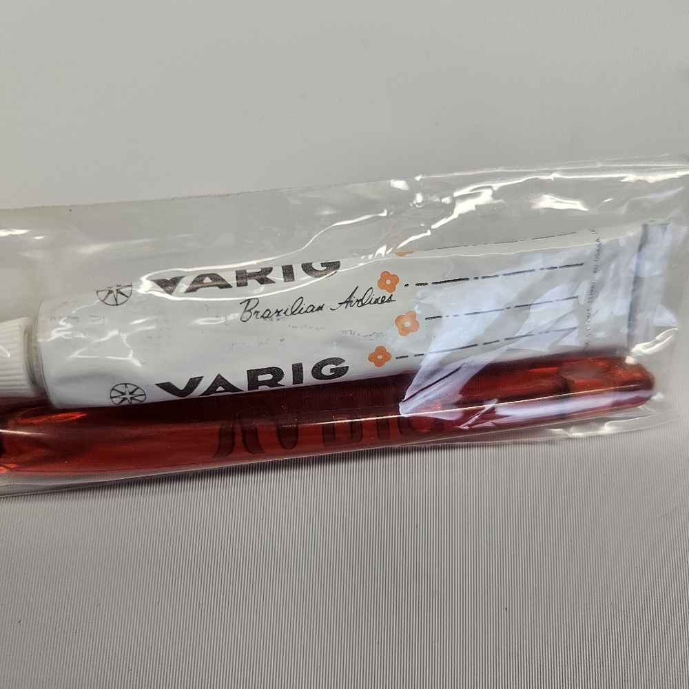Set of 2 Varig Brazilian Airlines Morning Star Toothbrush Toothpaste Travel Set - Picture 5 of 5